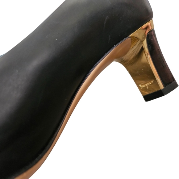Salvatore Ferragamo Tamina Black Leather Gold Tone Heel Pumps Sz 8B Italy - Picture 4 of 13
